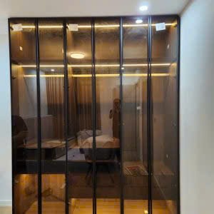 Tủ áo kịch trần kết hợp cánh kính cường lực gỗ công nghiệp TA122