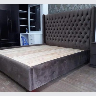 Giường bọc đệm đầu cao 1m80 màu xám GN627